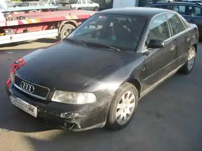 Veículo de Sucata AUDI A4 BERLINA (B5) 2.5 TDI do ano 2000 alimentado AFB