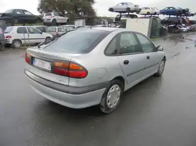 Veículo de Sucata renault laguna (b56) 1.6 16v rt do ano 1999 alimentado k4m720