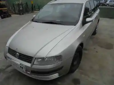Veicolo di demolizione FIAT STILO (192) 1.9 JTD CAT dell'anno 2003 alimentato 192A1000