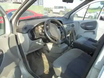 Scrapping Vehicle renault scenic rx4 (ja0) 1.9 dci salomon of the year 2002 powered f9q748