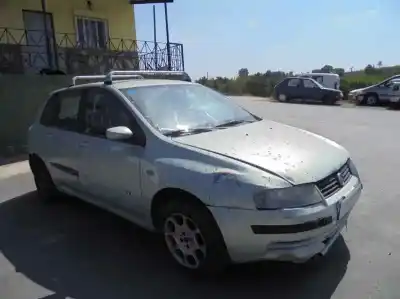 Veicolo di demolizione FIAT STILO (192) 1.9 JTD CAT dell'anno 2003 alimentato 192A1000