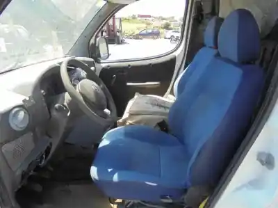 Véhicule à la ferraille fiat doblo (119) 1.9 d elx de l'année 2004 alimenté 223a6000