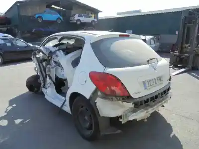 Veículo de Sucata peugeot 207 1.4 hdi do ano 2007 alimentado 8hz