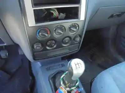 Veicolo di demolizione ford transit connect (tc7) 1.8 tdci cat dell'anno 2008 alimentato r2pa