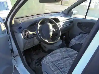 Здавання транспортного засобу renault scenic (ja..) 1.9 dci authentique року 2000 потужний f9q732