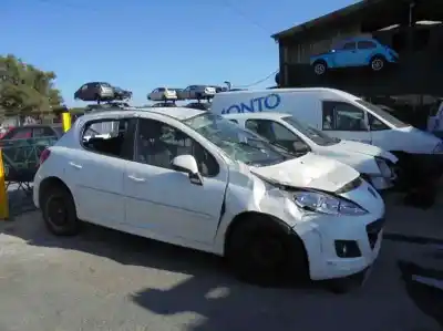 Veículo de Sucata PEUGEOT 207 Confort do ano 2013 alimentado 8HR