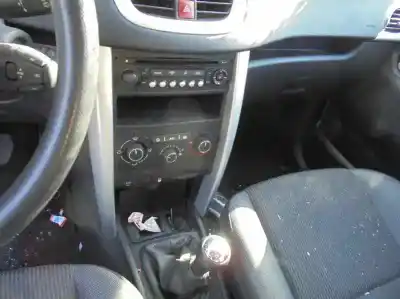 Veicolo di demolizione peugeot 207 confort dell'anno 2013 alimentato 8hr