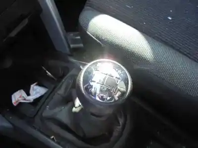 Veicolo di demolizione peugeot 207 confort dell'anno 2013 alimentato 8hr