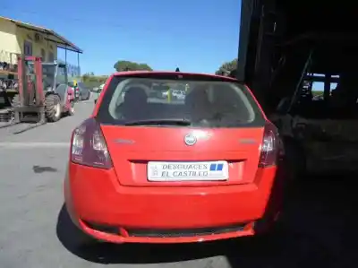 Véhicule à la ferraille fiat stilo (192) 1.9 multijet 140 m.schumacher de l'année 2005 alimenté 192a5000