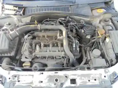 Veicolo di demolizione opel combo tour 1.3 cdti 16v dell'anno 2006 alimentato 