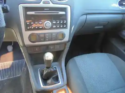 Veículo de Sucata ford focus berlina (cap) trend do ano 2007 alimentado hwda