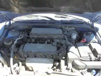 Veículo de Sucata kia rio rs berlina do ano 2004 alimentado a3d