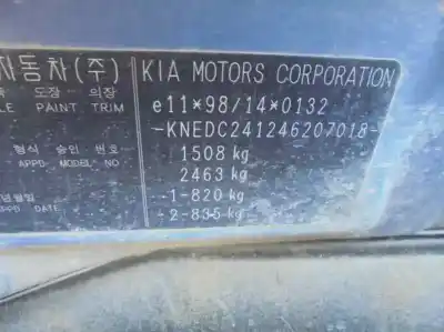 Veículo de Sucata kia rio rs berlina do ano 2004 alimentado a3d