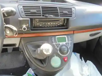 Veículo de Sucata citroen c8 2.0 hdi cat (rhz / dw10ated) do ano 2004 alimentado rhtdw10ated4