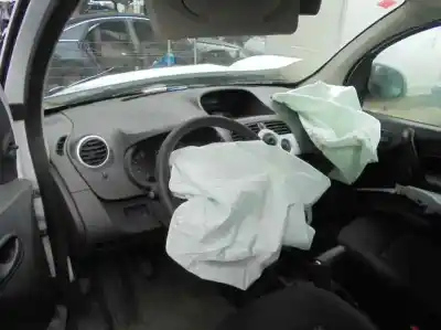 Veículo de Sucata renault kangoo express 1.5 dci do ano 2013 alimentado k9k808