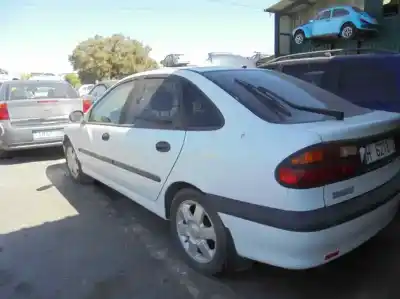 Veículo de Sucata renault laguna (b56) 1.9 dci diesel cat do ano 2000 alimentado f9q718