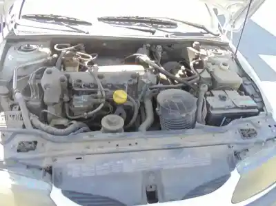Veículo de Sucata renault laguna (b56) 1.9 dci diesel cat do ano 2000 alimentado f9q718