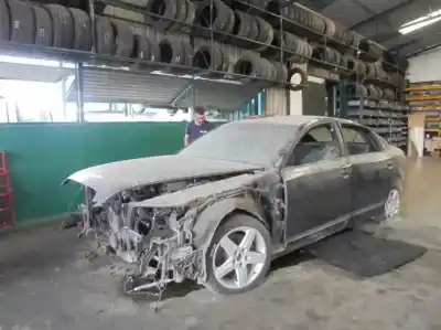 Verschrottungsfahrzeug AUDI A6 BERLINA (4F2) 2.0 TDI des Jahres 0 angetrieben BLB