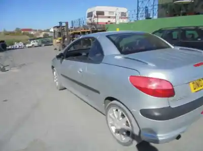 Veicolo di demolizione peugeot 206 cc 2.0 16v cat dell'anno 2002 alimentato rfnew10j4