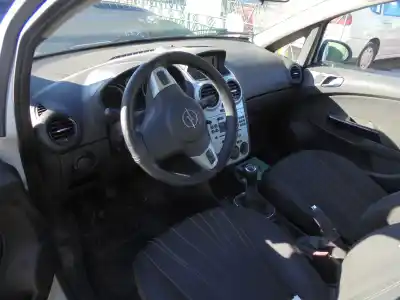 Veicolo di demolizione opel corsa d 1.3 16v cdti dell'anno 2009 alimentato 