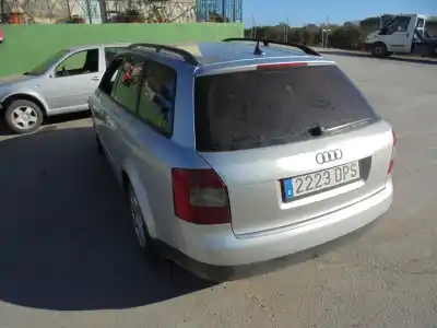 Veículo de Sucata audi a4 avant (8e) 1.9 tdi (96kw) do ano 2001 alimentado awx