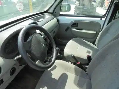Здавання транспортного засобу renault   року 2003 потужний k9k a7 Здавання транспортного засобу renault   року 2003 потужний k9k a7
