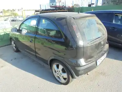 Veicolo di demolizione opel corsa c 1.7 16v cdti dell'anno 2004 alimentato z17dth