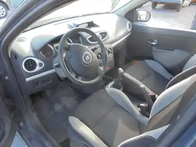 Veículo de Sucata renault clio iii 1.5 dci diesel cat do ano 2012 alimentado k9k770