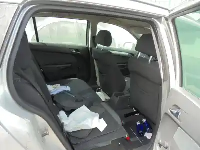 Veicolo di demolizione opel astra h gtc (a04) 1.7 cdti (l08) dell'anno 2006 alimentato z17dth