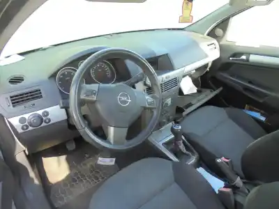 Veicolo di demolizione opel astra h gtc (a04) 1.7 cdti (l08) dell'anno 2006 alimentato z17dth