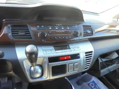 Veículo de Sucata honda fr-v (be) 2.2 i ctdi (be5) do ano 2005 alimentado n22a1