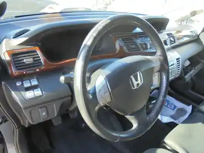 Veículo de Sucata honda fr-v (be) 2.2 i ctdi (be5) do ano 2005 alimentado n22a1