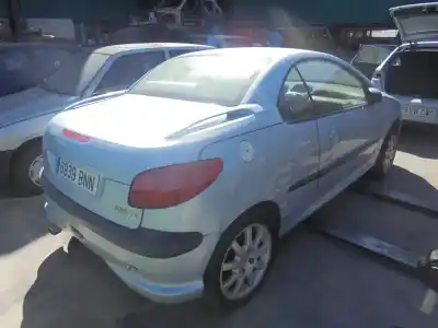 Veicolo di demolizione peugeot 206 cc 2.0 16v cat dell'anno 2001 alimentato rfn