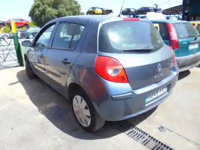 Veicolo di demolizione renault clio iii 1.5 dci diesel cat dell'anno 2006 alimentato 
