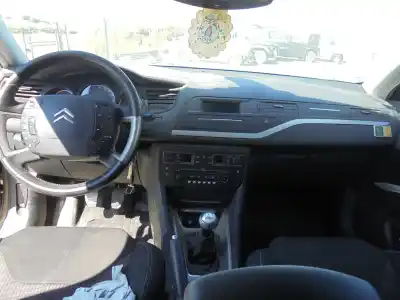 Veículo de Sucata citroen c5 berlina 1.6 hdi fap do ano 2009 alimentado 