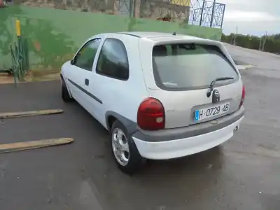 Veículo de Sucata opel corsa b 1.0 12v cat (x 10 xe / lw3) do ano 2000 alimentado x10xe