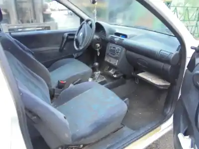 Veículo de Sucata opel corsa b 1.0 12v cat (x 10 xe / lw3) do ano 2000 alimentado x10xe
