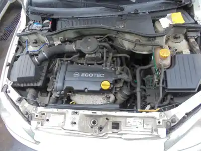 Veículo de Sucata opel corsa c 1.2 16v cat (z 12 xe / lw4) do ano 2001 alimentado z12xe