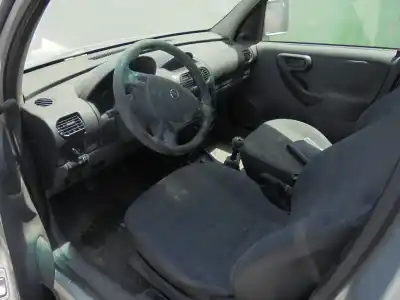Veículo de Sucata opel combo 1.7 16v dti cat (y 17 dt / lr6) do ano 2003 alimentado y17dt