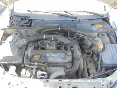 Veículo de Sucata opel combo 1.7 16v dti cat (y 17 dt / lr6) do ano 2003 alimentado y17dt