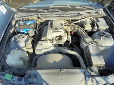 Veículo de Sucata bmw serie 3 berlina (e36) 1.8 cat (m43) do ano 1993 alimentado 184e1