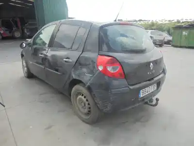 Vehicul casat renault clio iii 1.5 dci diesel al anului 2007 alimentat k9k768