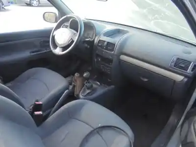 Здавання транспортного засобу renault clio ii fase ii (b/cb0) 1.2 року 2004 потужний d7f726