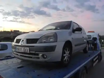 Scrapping Vehicle renault   of the year 2002 powered d4f722