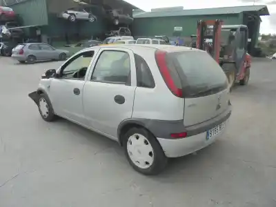 Veicolo di demolizione opel corsa c club dell'anno 2002 alimentato y17dtl