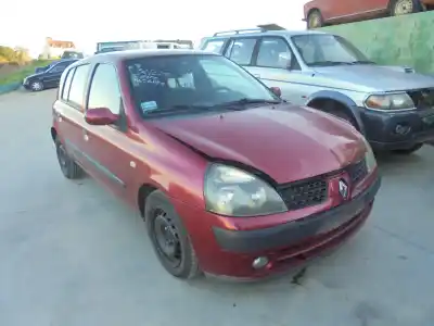 Здавання транспортного засобу renault   року 2003 потужний 