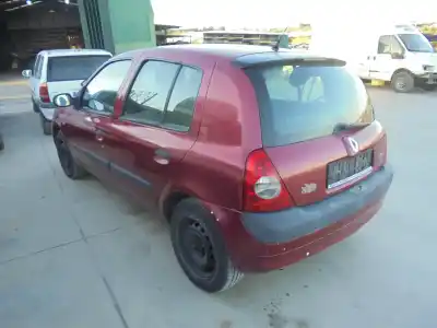 Здавання транспортного засобу renault   року 2003 потужний 