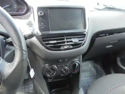 Scrapping Vehicle peugeot 208 style of the year 2015 powered hm01