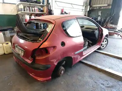 Sloopvoertuig peugeot 206 fastback (2a/c) 1.6 i van het jaar 1998 aangedreven nfz (tu5jp)