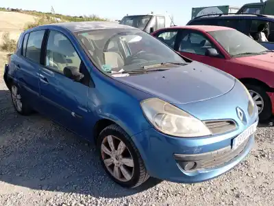 Sloopvoertuig RENAULT CLIO III (BR0/1, CR0/1)  van het jaar 2006 aangedreven K4M 800,K4M 801